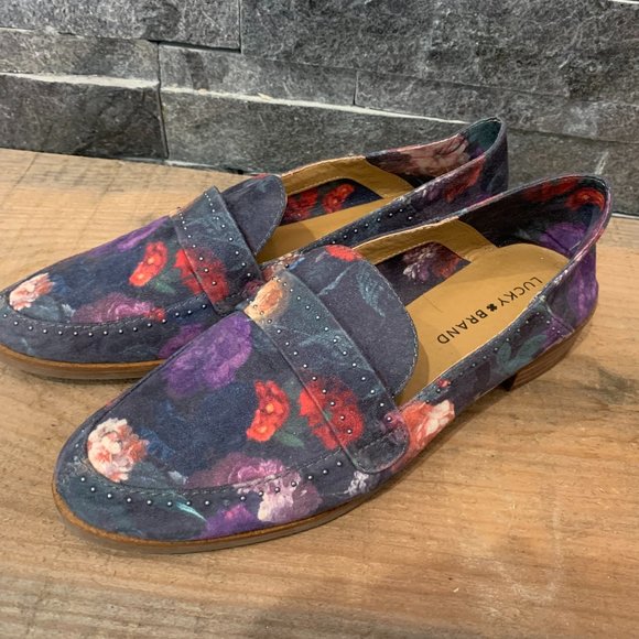 Moody Bloom Floral Loafers - Picture 11 of 11
